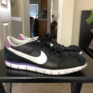nike cortez fly motion